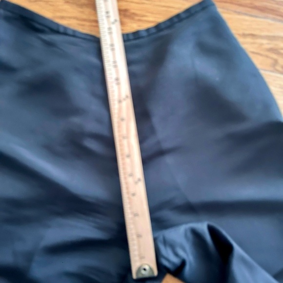 Bloomingdale’s Silk Black Slacks Pants Zip Button Size 10 P Sleek Witchy Vampire - Picture 6 of 13
